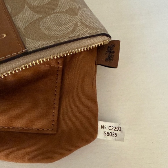 COACH Wristlet in Beige and Brown Leather Signature Logo - Picture 6 of 10